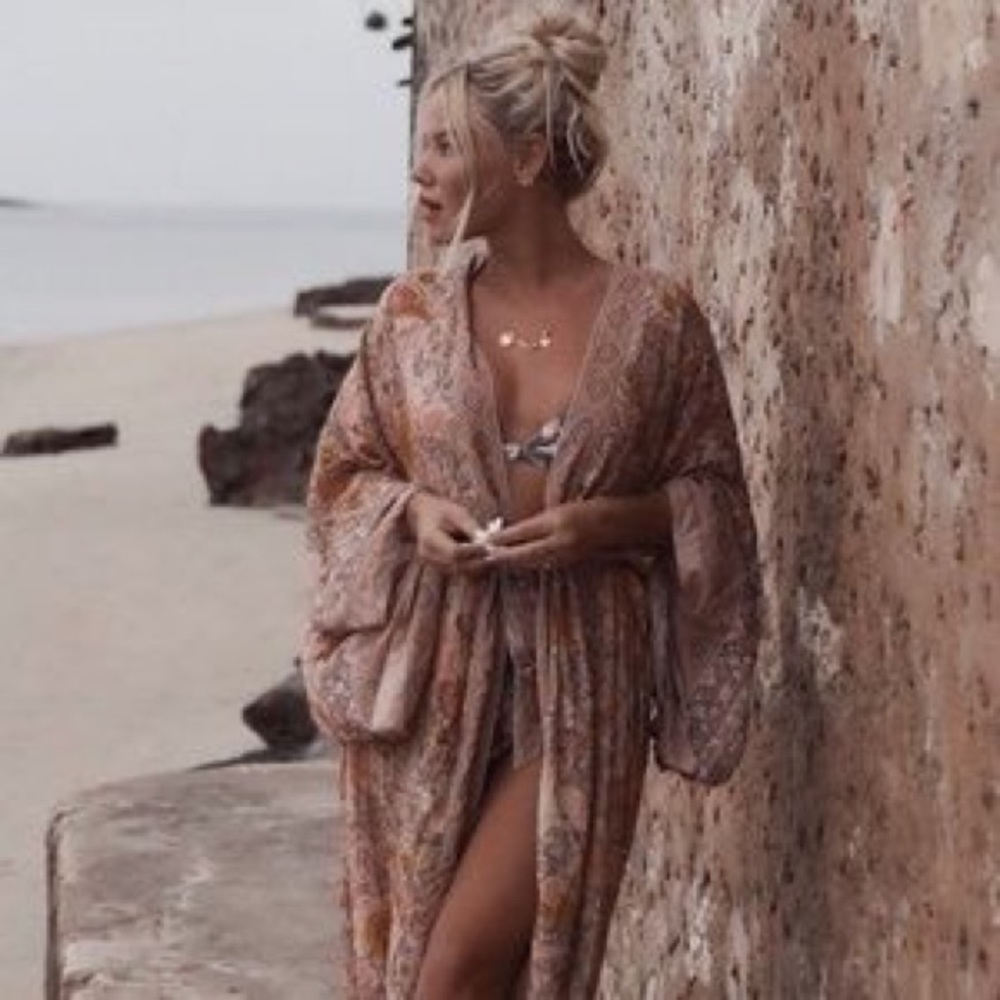 ** ISO ** Spell and the Gypsy Amethyst Robe